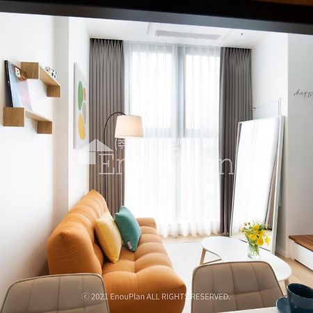 Busan Studio 202 Hotel Exterior photo